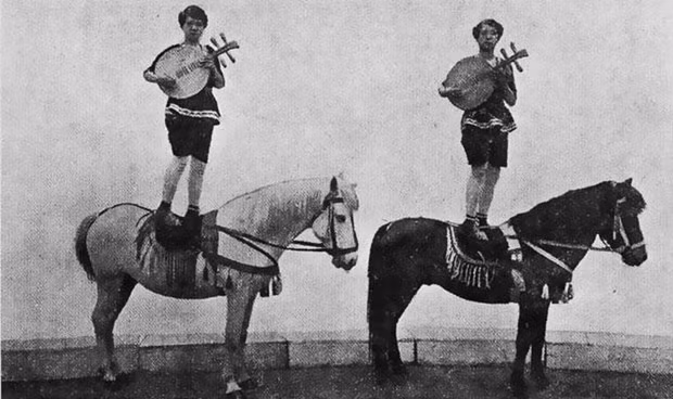 Cultura vietnamita integra arte circense con orgullo ảnh 2