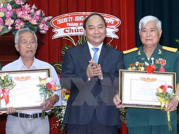 Premier vietnamita visita Zona Militar 9 ảnh 1