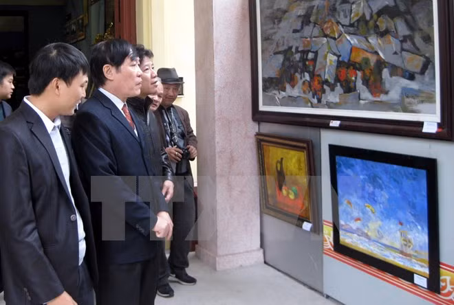 Inauguran exhibición de bellas artes contemporáneas Vietnam- Sudcorea ảnh 1