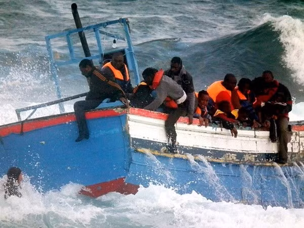 Malasia: Se hundió un barco con 62 personas a bordo ảnh 1