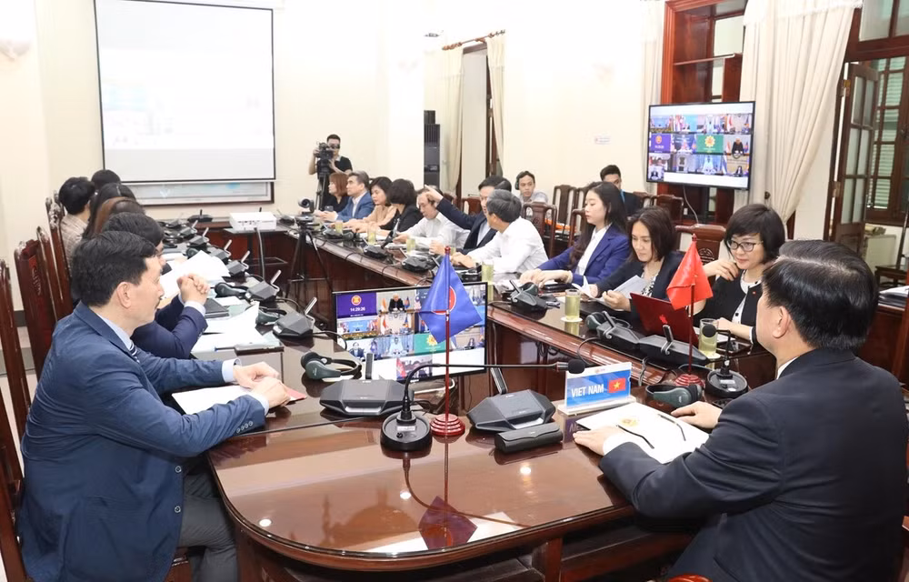Vietnam prioriza materialización de prioridades y tema del Año de ASEAN 2021 ảnh 1