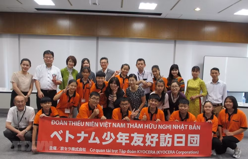 Concluyen jóvenes vietnamitas viaje de amistad a Japón ảnh 1