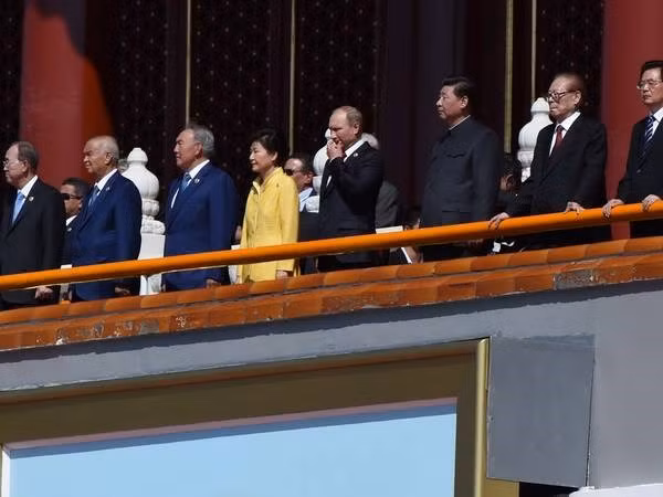 Presidente asiste a ceremonia del triunfo sobre fascismo en China ảnh 1