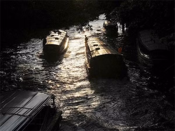 Al menos 50 personas heridas por explosión de motor de un barco en Tailandia ảnh 1