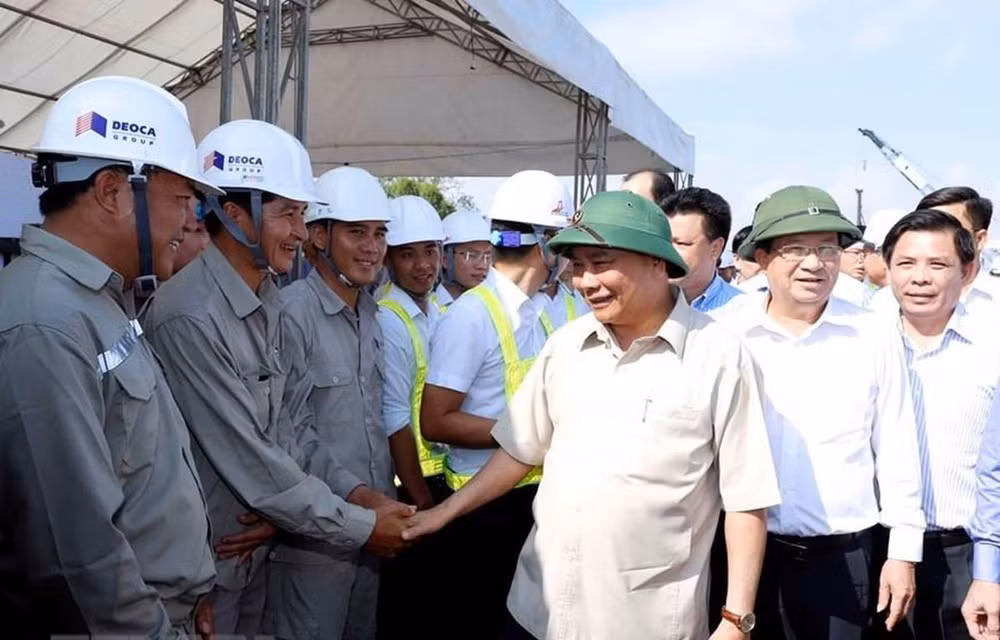 Supervisa primer ministro vietnamita construcción de autopista Trung Luong - My Thuan ảnh 1