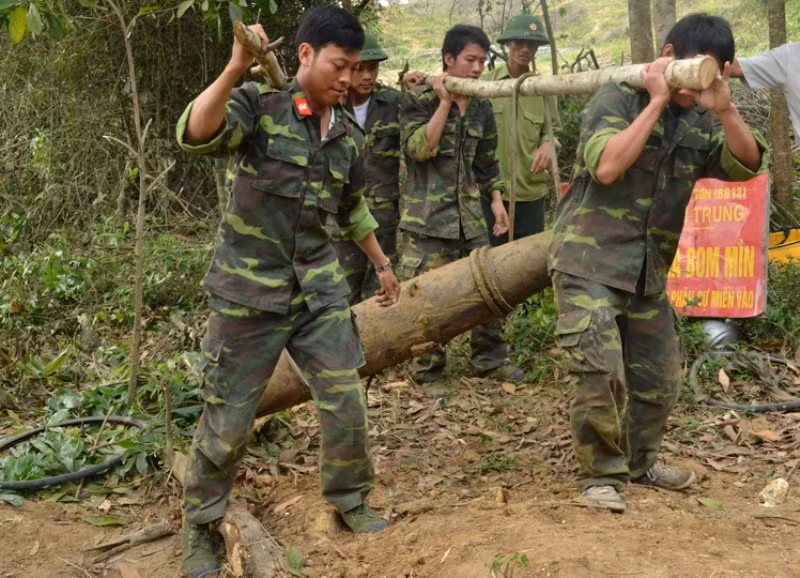 Desactivan en Vietnam bomba de 350 kilogramos ảnh 1