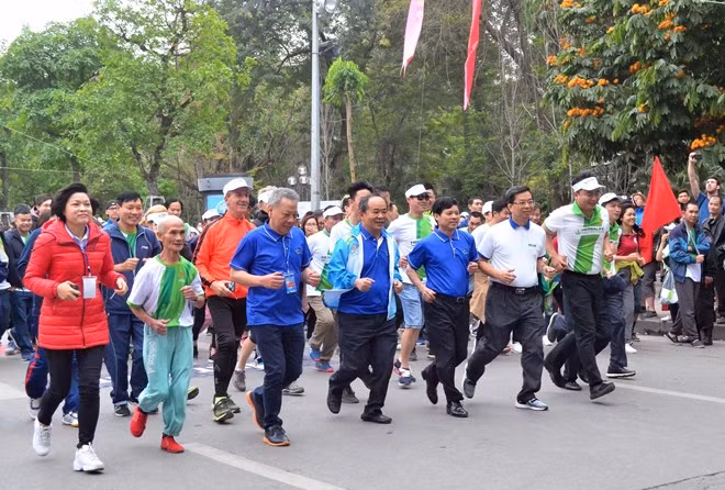 Celebran en Vietnam Día del Maratón Olímpico por la Salud Pública 2019 ảnh 1