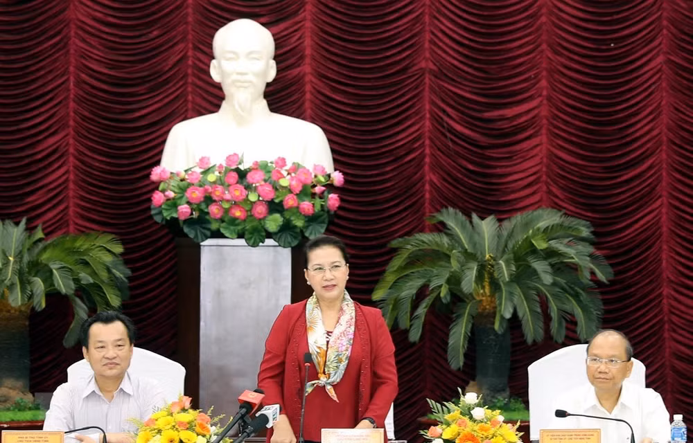 Presidenta del Parlamento vietnamita insta a Binh Thuan a optimizar potencial turístico ảnh 1