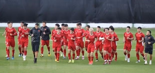 Competirá equipo de fútbol de Vietnam en Copa del Rey, en Tailandia ảnh 1