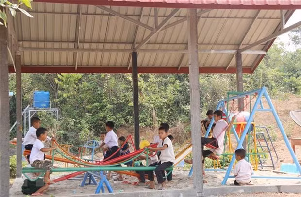 Desarrolla empresa vietnamita en Laos proyectos sociales ảnh 1