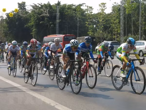 Ciclista japonesa defiende con éxito la camiseta amarrilla en torneo Biwase 2019 en Vietnam ảnh 1