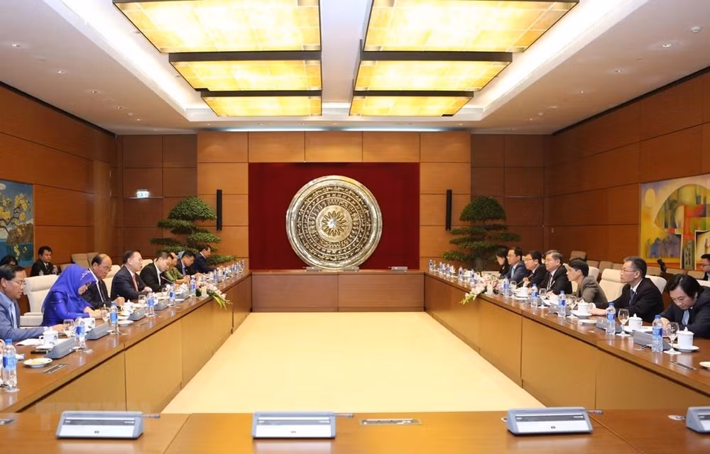 Órganos legislativos de Vietnam y Camboya impulsan lazos ảnh 1
