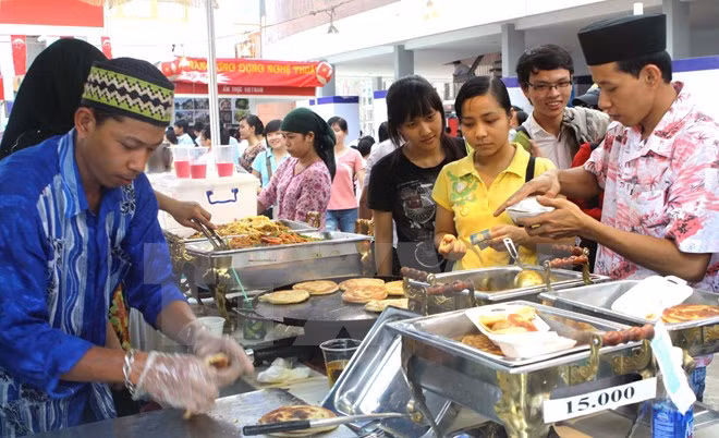Festival culinario “Comunidad de ASEAN con amigos internacional” en Hanoi ảnh 1