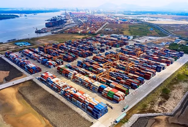 Casi 112 millones de toneladas de carga manipuladas en puertos marítimos vietnamitas ảnh 1 Casi 112 millones de toneladas de carga manipuladas en puertos marítimos vietnamitas ảnh 1