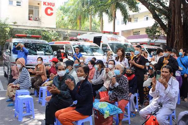 Realizan actividades carritativas a favor de pacientes con dificultades ảnh 2