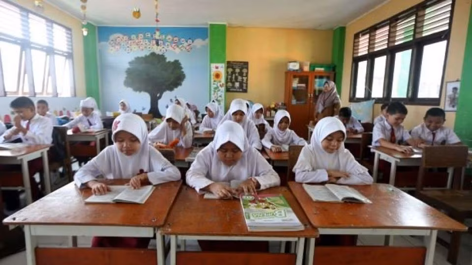 Indonesia insta a abordar la desigualdad educativa ảnh 1