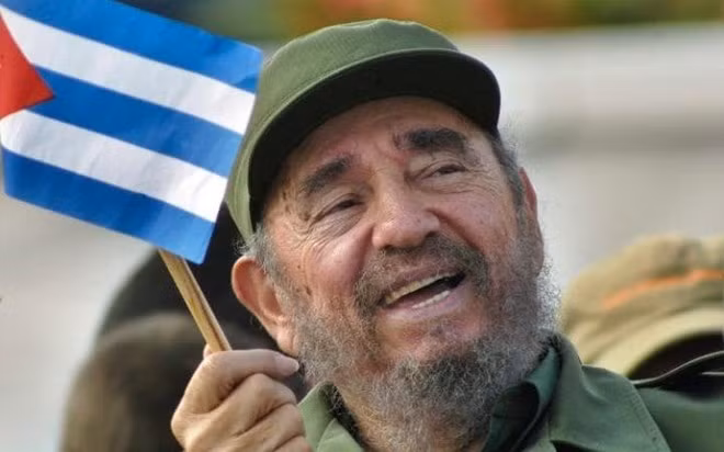 Presidenta de la Asamblea Nacional de Vietnam asistirá a funerales de Fidel Castro ảnh 1