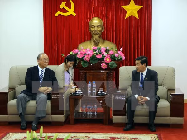 Asesor especial japonés intercambia experiencias en desarrollo con Binh Duong ảnh 1