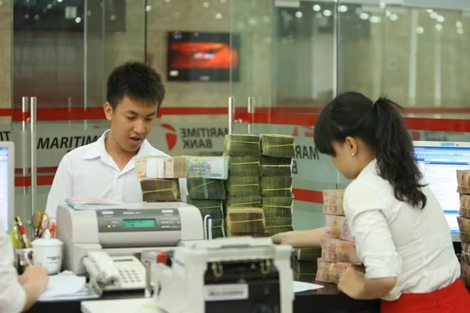 Vietnam adopta medidas para estabilizar mercado nacional de divisas ảnh 1