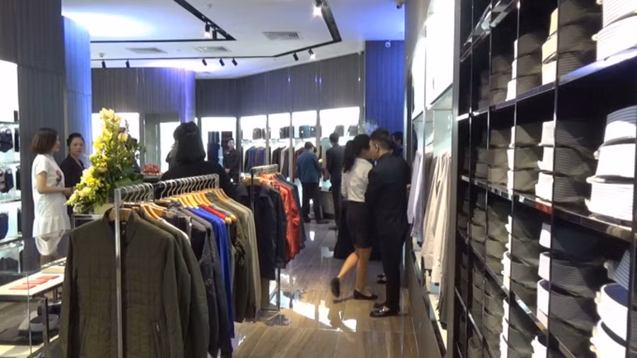 Empresas de moda vietnamitas conquistan mercado mundial en exposición en Japón ảnh 1