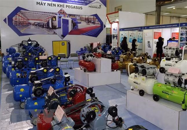 Más de 250 empresas participan en feria internacional de industria en Hanoi ảnh 1