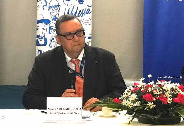 Publican en Vietnam libro “Iniciativas finlandesa – Razones para el actual desarrollo de Finlandia” ảnh 1 Publican en Vietnam libro “Iniciativas finlandesa – Razones para el actual desarrollo de Finlandia” ảnh 1