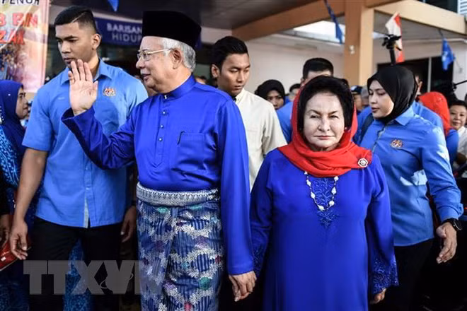 Esposa del expremier malasio Najib Razak acusada de lavado de dinero ảnh 1 Esposa del expremier malasio Najib Razak acusada de lavado de dinero ảnh 1