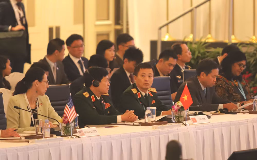 Vietnam asiste de manera activa a Reunión de Ministros de Defensa de ASEAN ảnh 1