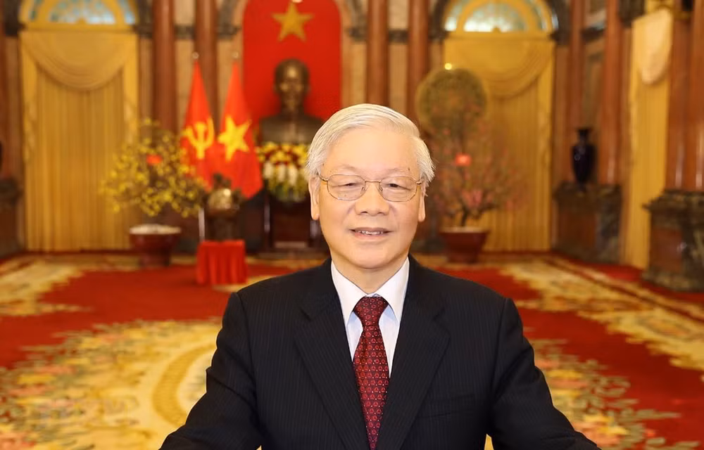 Felicitan dirigentes vietnamitas aniversario 70 de establecimiento de relaciones diplomáticas con Rusia ảnh 1
