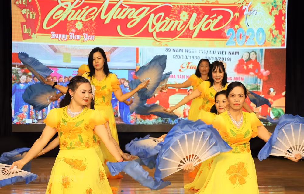 Celebra comunidad vietnamita en Macao fiesta por el Año Nuevo Lunar ảnh 1 Celebra comunidad vietnamita en Macao fiesta por el Año Nuevo Lunar ảnh 1