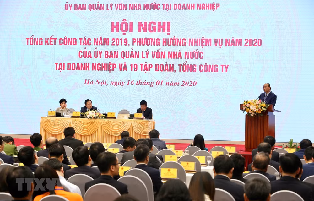 Premier de Vietnam exige impulsar reestructuración de empresas estatales ảnh 1