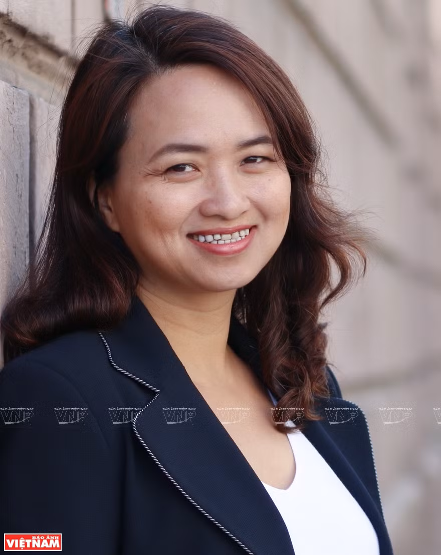 Phan Thi Ha Duong y el sueño de transmitir amor a matemáticas a estudiantes vietnamitas ảnh 1