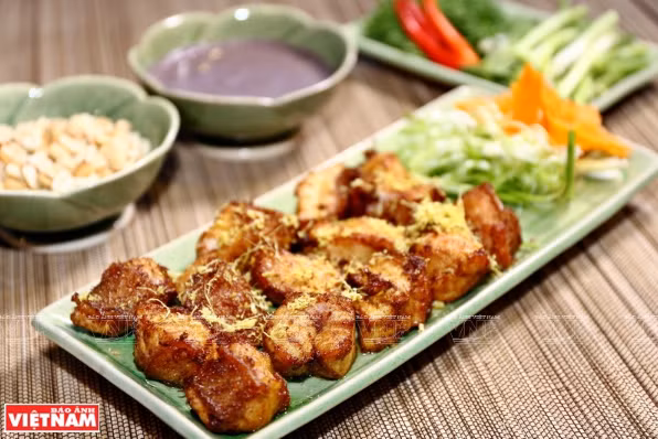 Cha Ca, típico plato de pescado en Hanoi ảnh 1