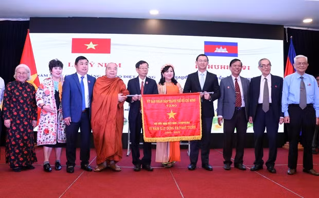 Reunión marca el 41 aniversario de victoria sobre régimen genocida en Camboya ảnh 1