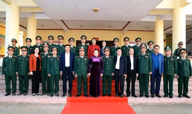 Visita máxima legisladora de Vietnam Mando Militar de provincia de Dak Lak ảnh 1