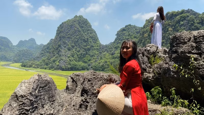 Ninh Binh, la “bahía de Ha Long en tierra”, según Forbes ảnh 1