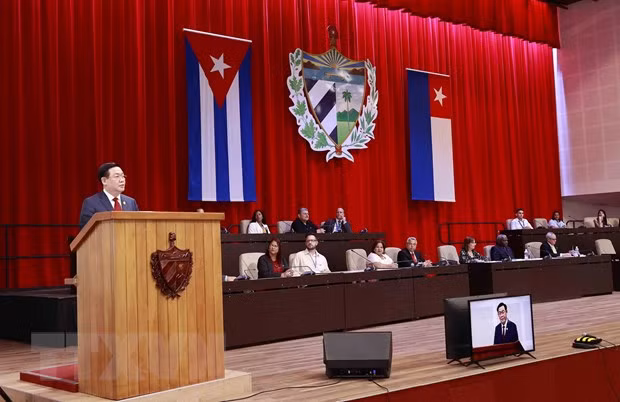 Visita a Cuba del líder parlamentario vietnamita-nuevo hito en lazos bilaterales ảnh 1