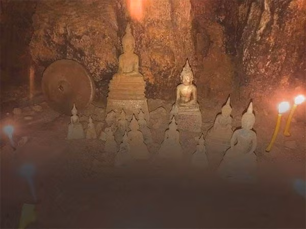 Laos descubre en una cueva distintas supuestas antigüedades ảnh 1