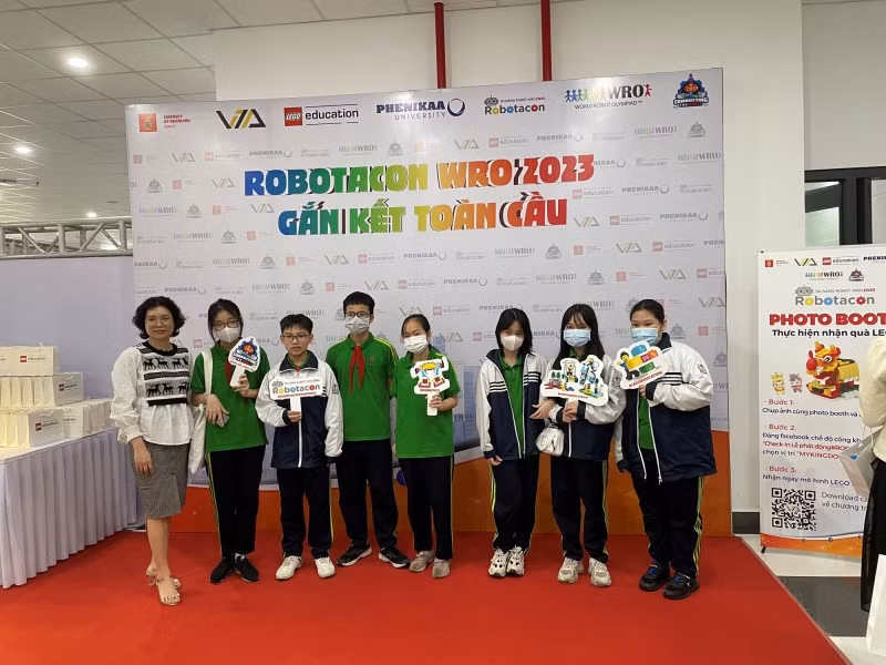 Lanzan en Vietnam concurso de robótica mundial ROBOTACON WRO 2023 ảnh 1
