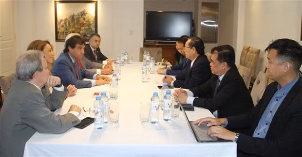 Binh Duong por una mayor cooperación con localidades argentinas ảnh 1