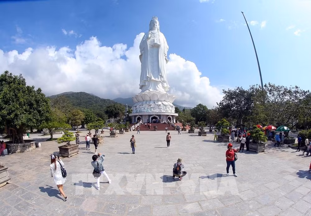 Lanzan productos nuevos para atraer turistas durante feriados de abril y mayo en Vietnam ảnh 2