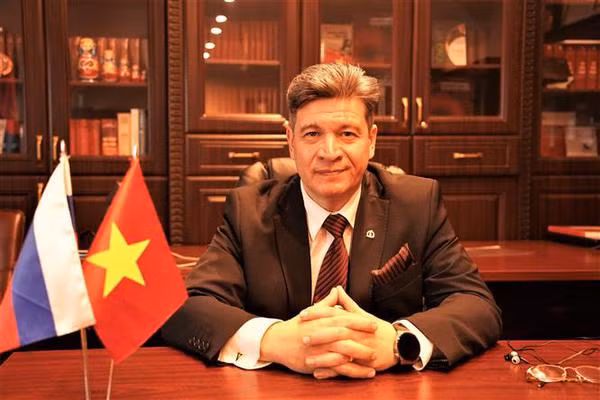 Académico ruso destaca ideología de Ho Chi Minh en gran victoria de Vietnam ảnh 1 Académico ruso destaca ideología de Ho Chi Minh en gran victoria de Vietnam ảnh 1