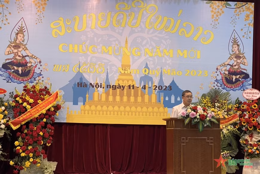 Embajada de Laos en Vietnam celebra fiesta tradicional en Hanoi ảnh 1