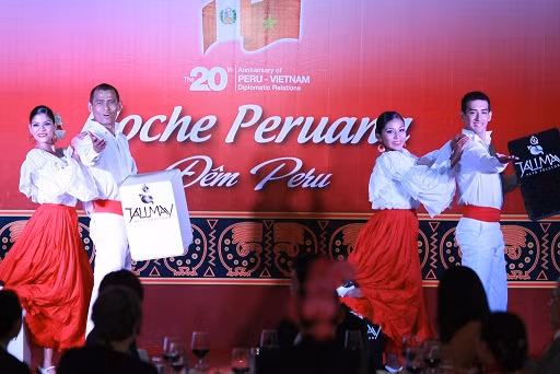 Danza y culinaria peruanas llegan a Vietnam ảnh 3