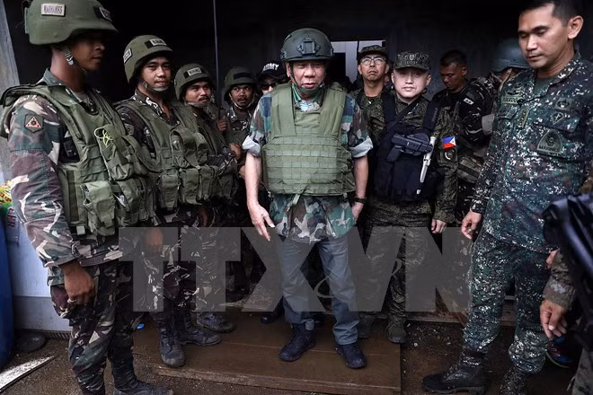 Ejército filipino anuncia que liberará pronto ciudad de Marawi ảnh 1