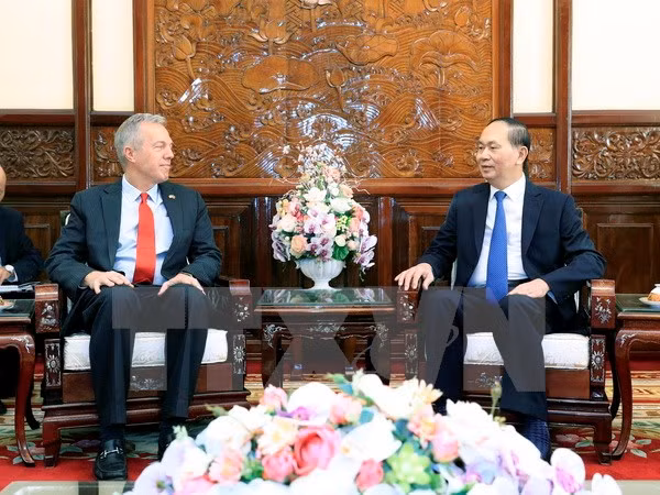 Presidente de Vietnam destaca contribuciones del embajador estadounidense ảnh 1
