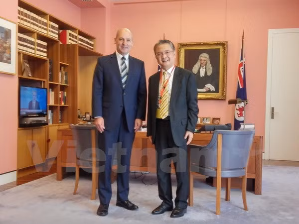 Presidente del Senado australiano destaca cooperación con Vietnam ảnh 1