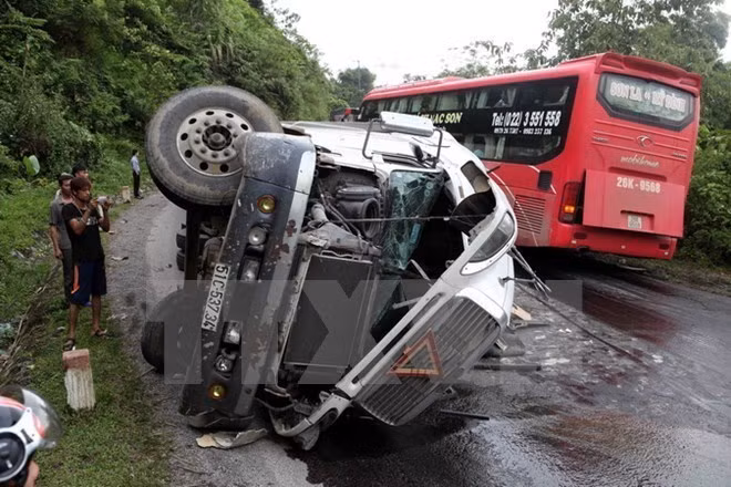 Aumentan accidentes del tránsito en Vietnam en el primer día de 2017 ảnh 1