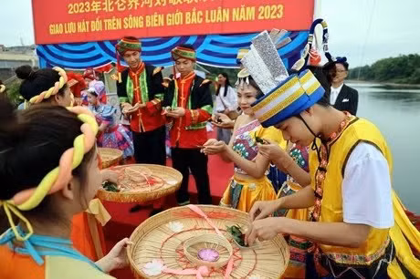 Promueven amistad tradicional entre ciudades de Vietnam y China ảnh 1