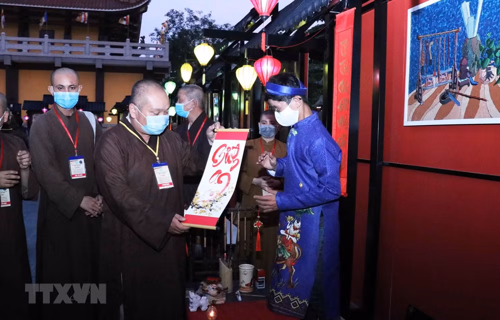 Budistas en Ciudad Ho Chi Minh buscan conservar los valores tradicionales ảnh 1